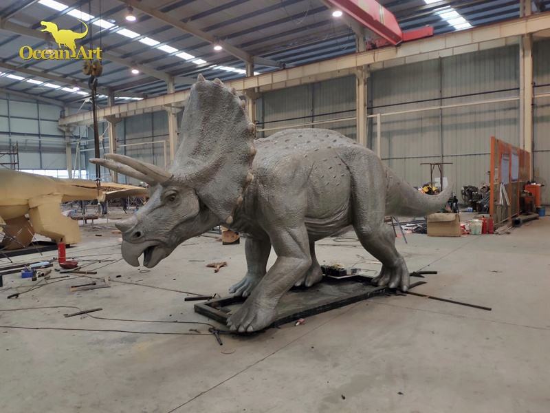 Animatronic Triceratops (2)