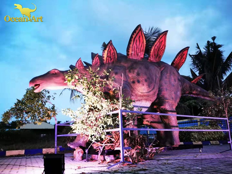 animatronic dinosaur show (3)